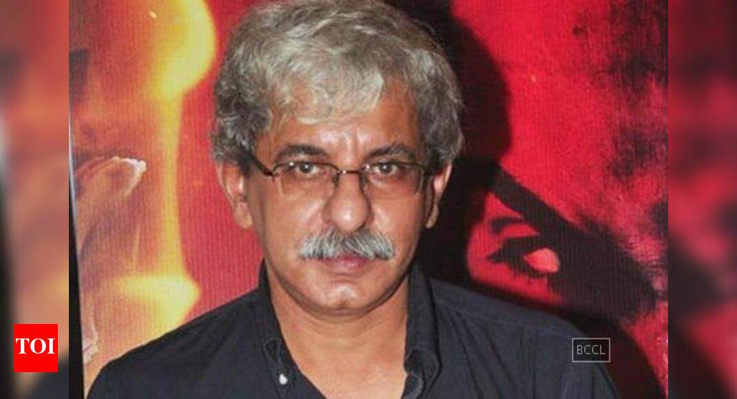 Director Sriram Raghavan gives tips to aspiring Screenwriters | Hindi ...