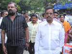 Thanu (R) during music composer MS Viswanathan’s funeral