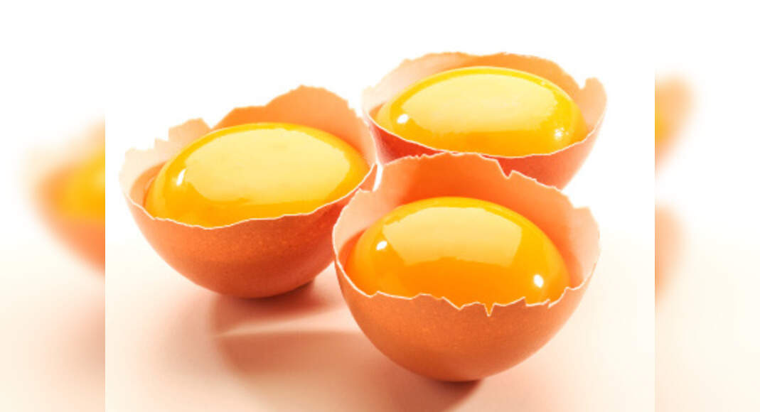 How to tell a healthy chicken's egg yolk Food & Recipes