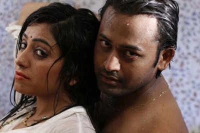 Rahul Raj and Pallavi's hot romance