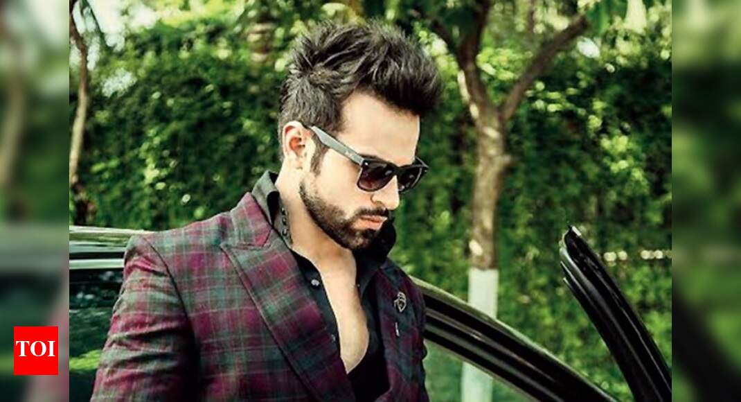 Rithvik flaunts a new look in the finale of a dance reality show ...