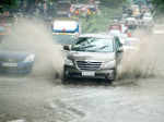 Heavy rain lashes Mumbai