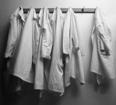 Are doctors’ white coats putting our lives at risk?