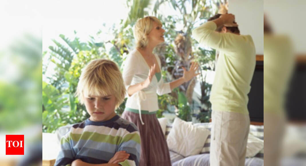 Divorced Don t Make These Parenting Mistakes Times Of India