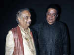 Ajay Pohankar and Anup Jalota during the Khazana Ghazal Festival