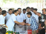 MK Stalin pays his last respects