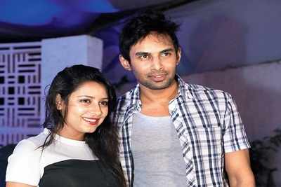 Couple alert: Pratyusha Banerjee introduces her ‘man’ at a party