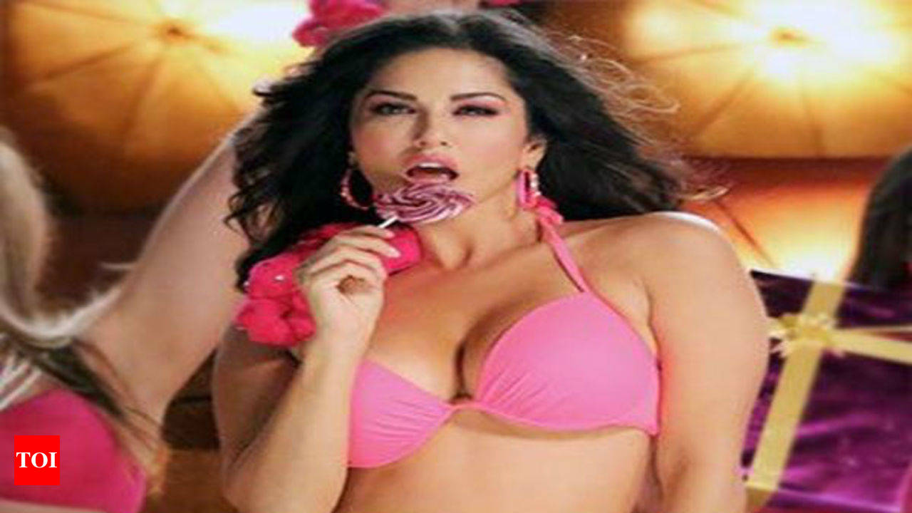 Sunny Leone turns urban diva for Luv U Alia | Kannada Movie News - Times of  India