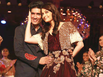 Things you missed at Manish Malhotra's grand finale