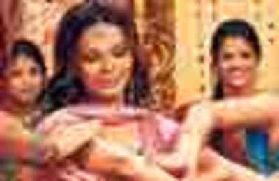 I'm only getting engaged: Rakhi Sawant - Times of India