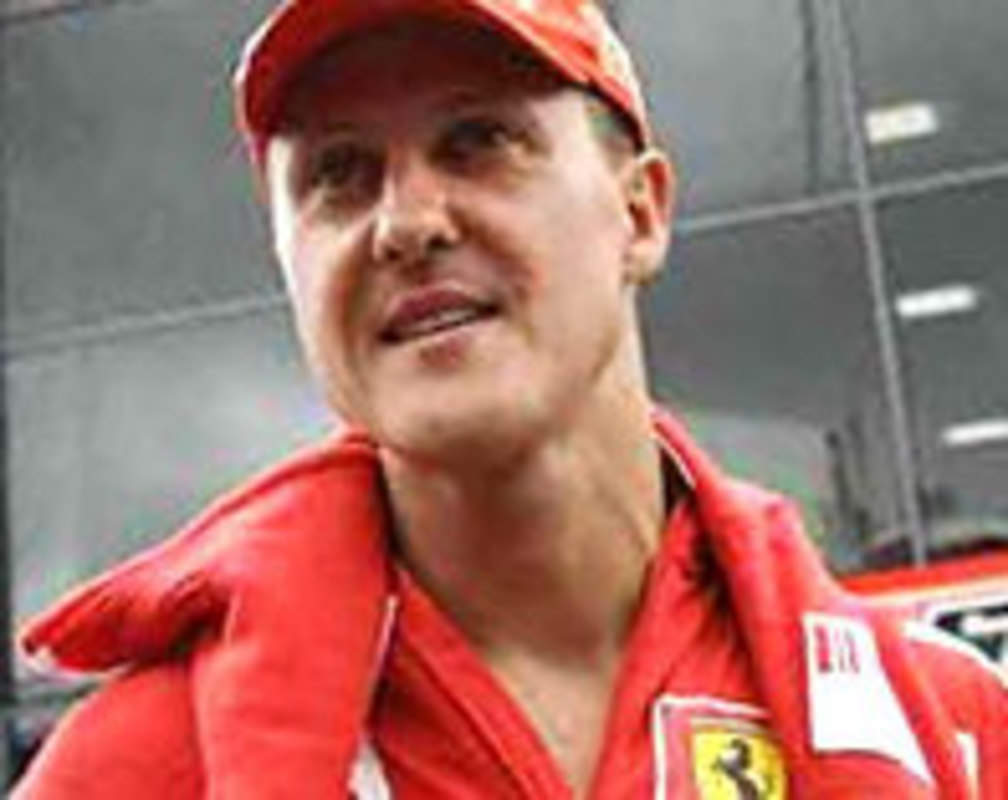 
Schumacher makes sensational return to F1
