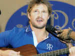 Cricketer Shane Watson unleashed his voice of in front of large crowd