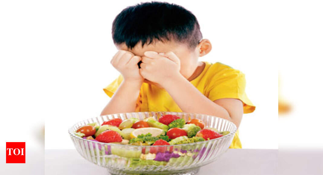 Stop fussing over picky eaters - Times of India