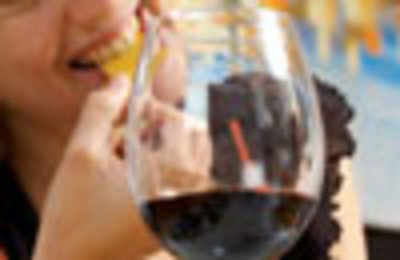 Red wine may benefit arthritis patients