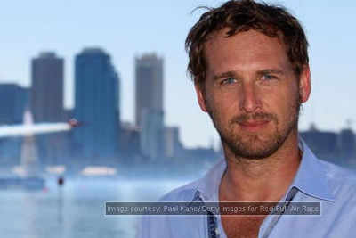Josh Lucas moves in with ex-wife?