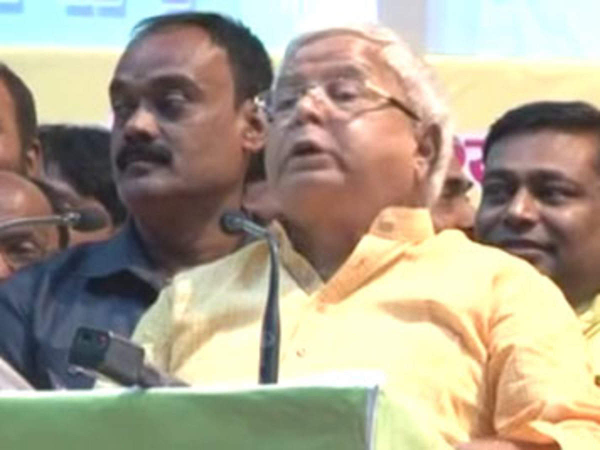 Lalu mimics PM Modi during rally in Patna | News - Times of India Videos