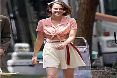 Kristen Stewart seen in retro look on set of Allen's next