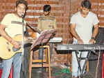 Jaaltheband performs