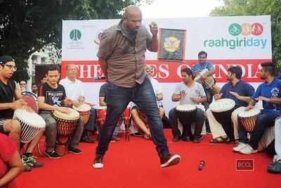 People flaunt their dance moves at CP's Raahigiri in Delhi