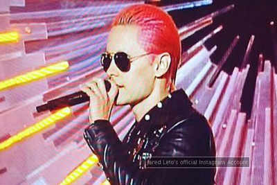 Jared Leto debuts new pink hair at MTV Video Music Awards