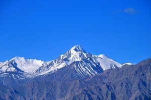 Climbing Stok Kangri