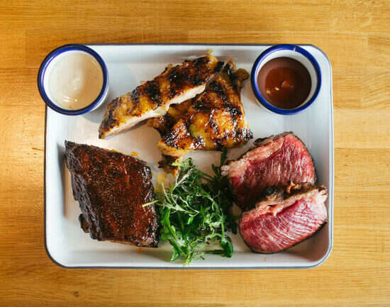 Finding American barbecue in Paris restaurants