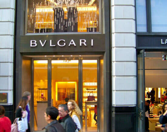 Best places for luxury shopping in California