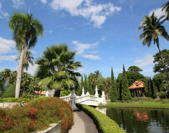 Suan Buak Hat