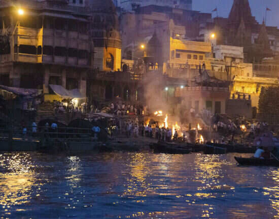 How to reach Varanasi