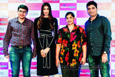 Grazia September cover girl Athiya Shetty greets Reliance Digital contest winners in Mumbai