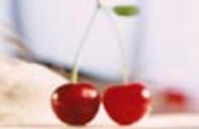 Eat red cherries to beat insomnia!
