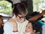 Amitabh Bachchan and Vijeta Pandit during the funeral
