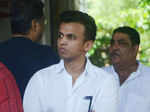 Abhijeet Sawant during the funeral