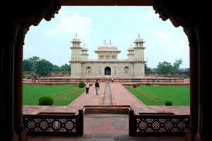 Agra beyond the Taj Mahal - Part I