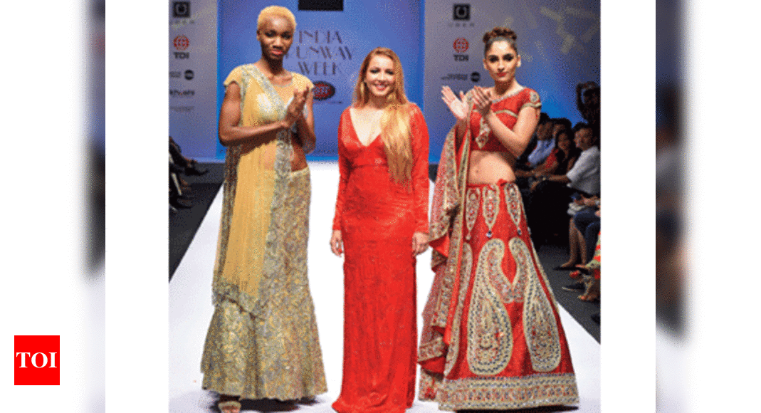 Indian Runway Week Designer Rohini Gugnani S Collection Times Of India