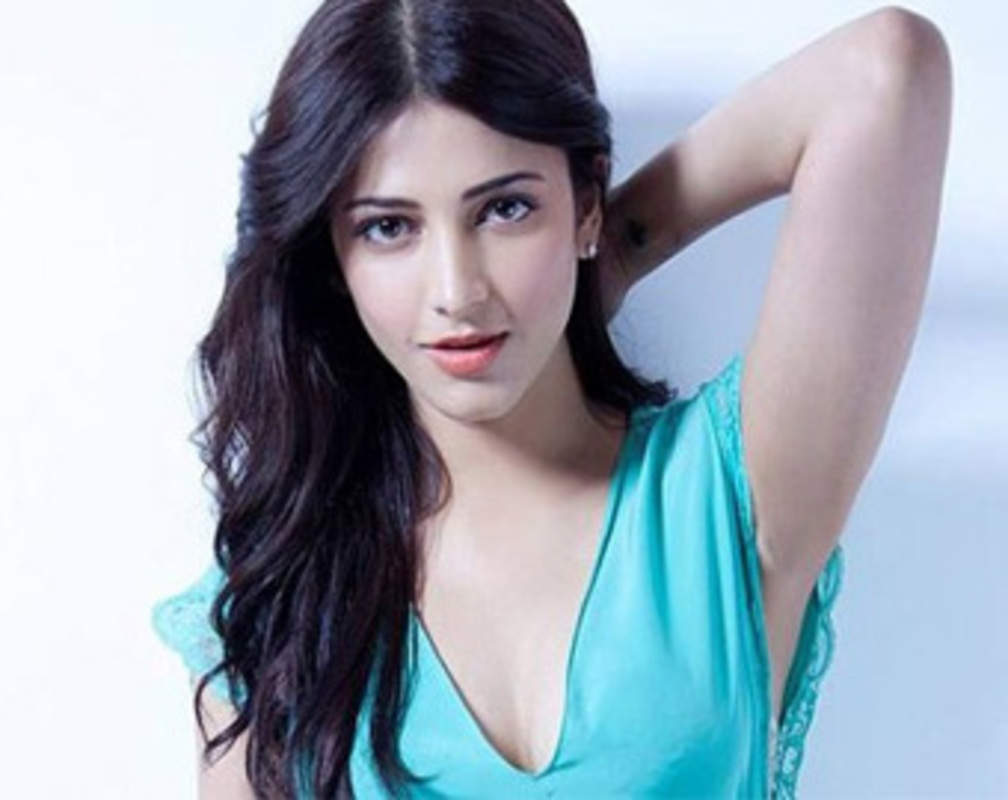 
Shruti Haasan opts out of Milan Luthria’s ‘Baadshaho’ opposite Ajay Devgn
