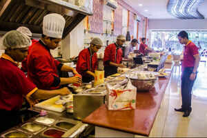 10 popular cafes in Kolkata