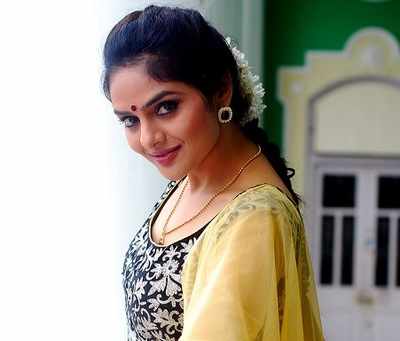 Madhoo: I was lucky to done Roja
