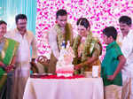 Rayanne Hardy and cricketer Abhimanyu Mithun cut the cake