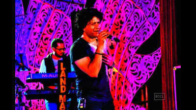KK performs live at CSJM University auditorium in Kanpur