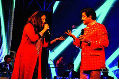 Udit Narayan performs at Carnival Legends Forever Tribute to King of Romance Yash Chopra in Kanpur