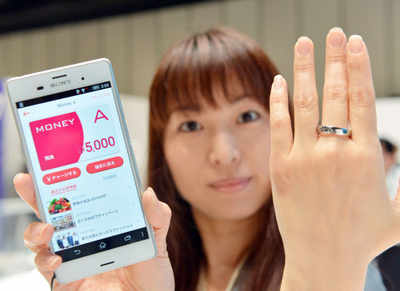 Engaged to tech: Simply wave to pay with this ring