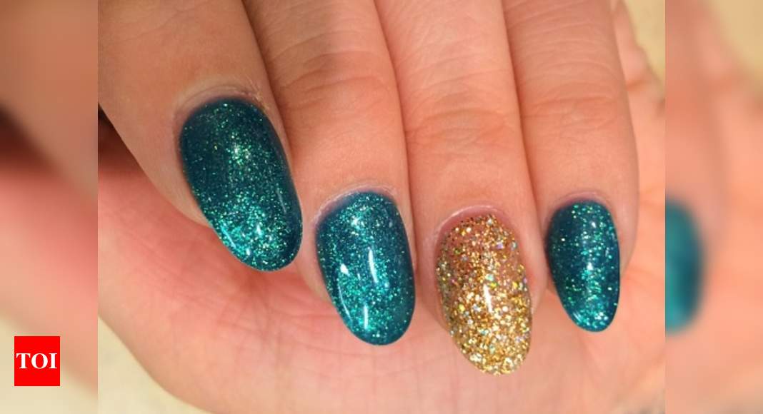 Gel Nails vs Nail Wraps: What are the Differences & Which Manicure is  Better?