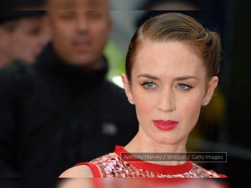 Meryl Streep Emily Blunt It Was Very Hard Being Mean To Anne Hathaway English Movie News Times Of India