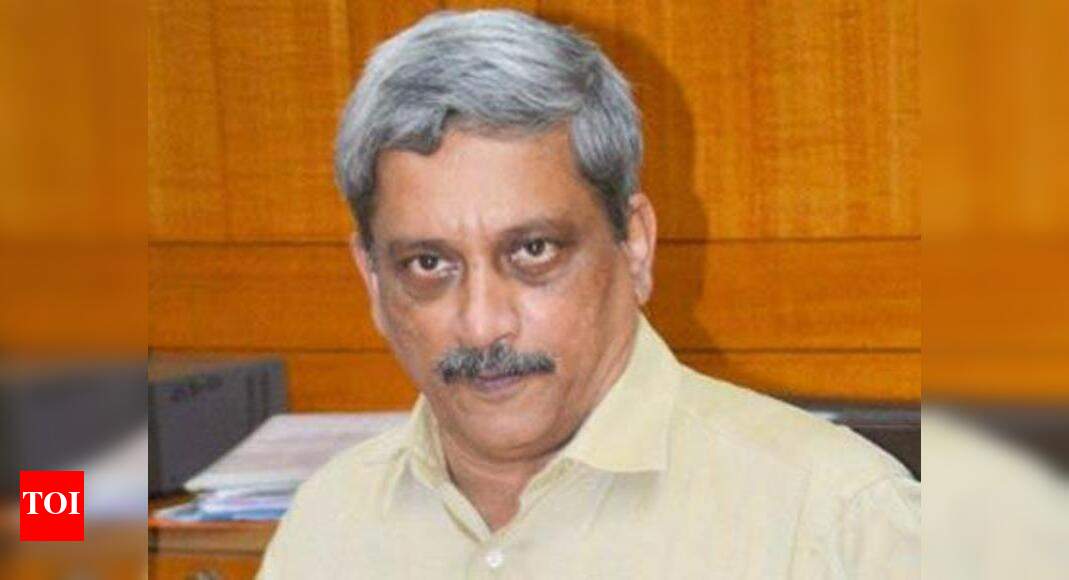 Parrikar bats for combat role for women in armed forces - Times of India