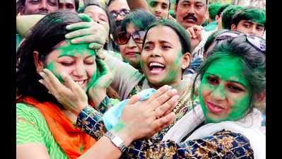 Bengal civic polls: Massive win for Trinamool Congress