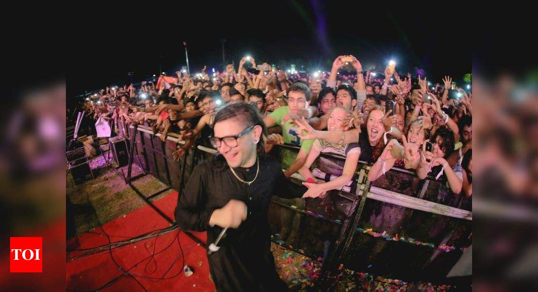 Skrillex When Skrillex Got Hyderabadis Dancing To Bangarang Events Movie News Times Of India - bangarang skrillex roblox id