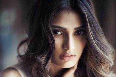 Athiya Shetty: I am not here to become a fashion icon