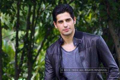 Acting, rugby, Shah Rukh Khan: Sidharth Malhotra bonds with students in Auckland