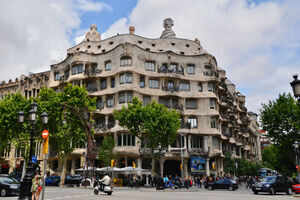 Casa Mil&agrave;: the modernist building in Barcelona